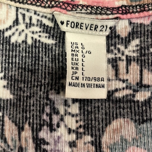 Bundle of 6 Crop Tops - Picture 6 of 16